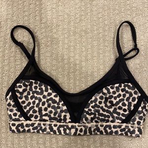 Lululemon sports bra